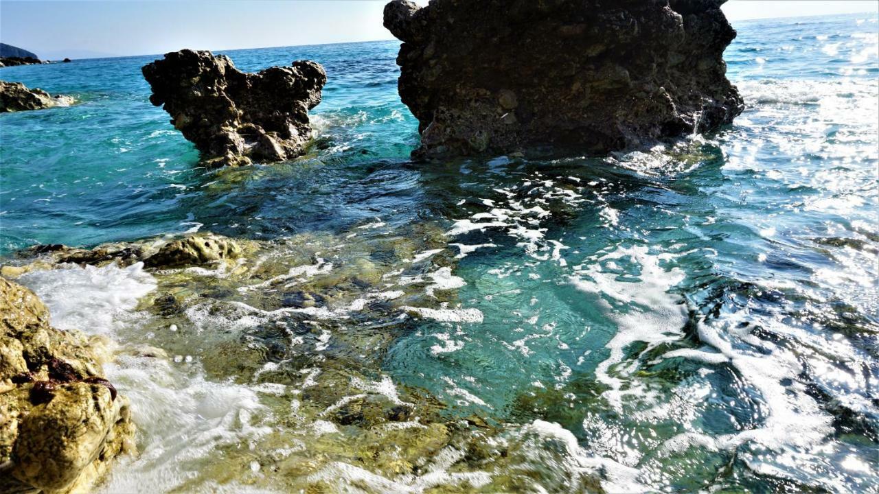 Hotel Ionian Dhërmi 외부 사진